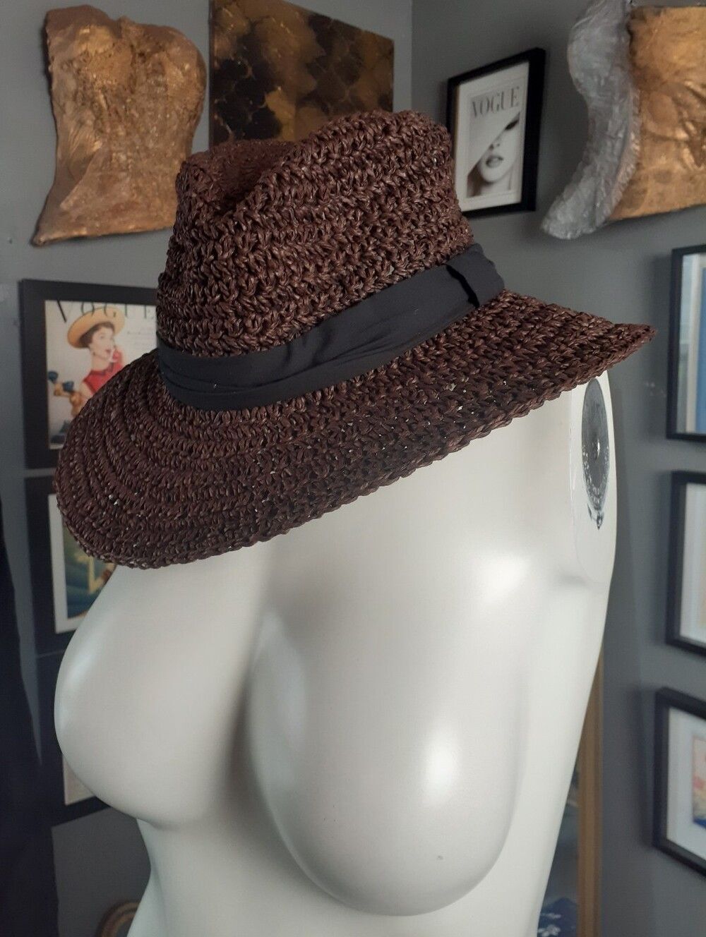 Zara Nwot Women’s Brown Straw Like Sun Hat with Black Band